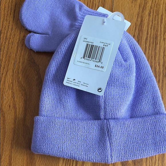 Nike Purple Girls 2T/4T Beanie and Mittens Set - Picture 2 of 7